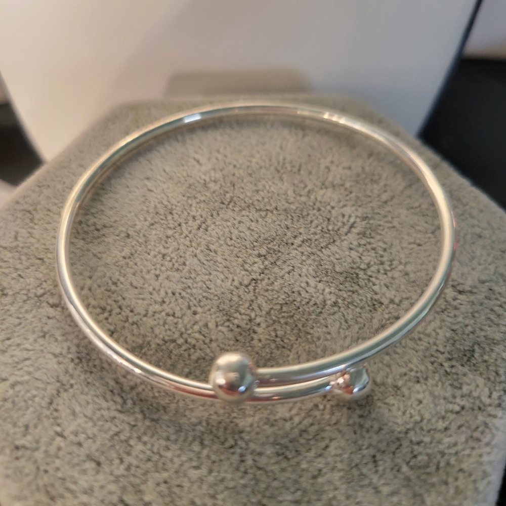 Solid sterling silver 925 bangle bracelet